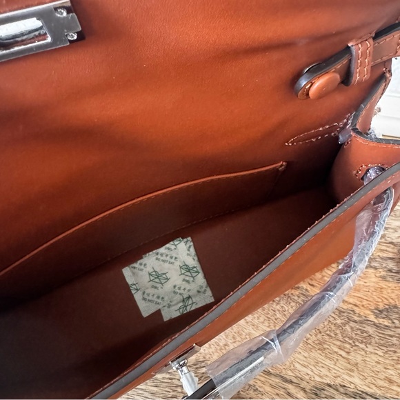 LEATHER INSIDE & OUT Tan Orange 27 Long KL Elan Shoulder Bag Belt Convertible S7 - Picture 10 of 15